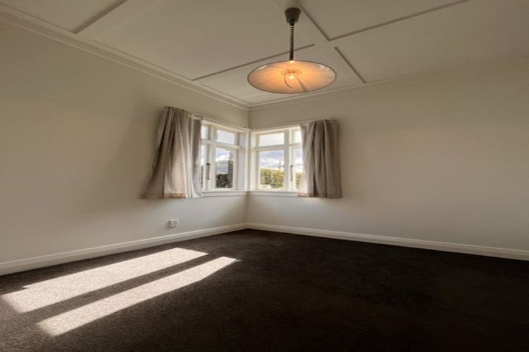 Photo of property in 11 Norwood Road, Bayswater, Auckland, 0622