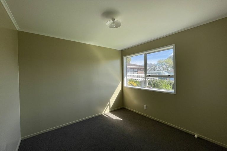 Photo of property in 2 Citril Place, Red Hill, Papakura, 2110