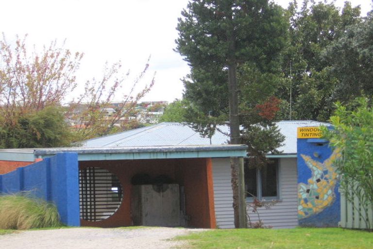 Photo of property in 16 Woodford Avenue, Brookfield, Tauranga, 3110