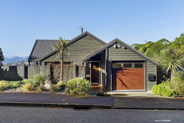 Photo of property in 20 Downing Street, Crofton Downs, Wellington, 6035