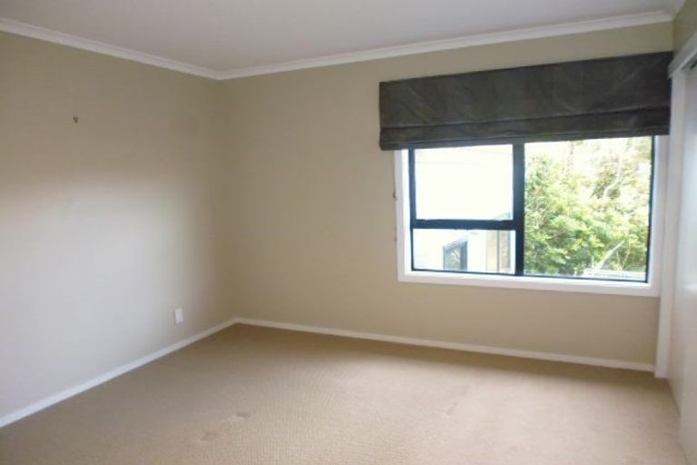 Photo of property in 32 Camellia Terrace, Maungaraki, Lower Hutt, 5010