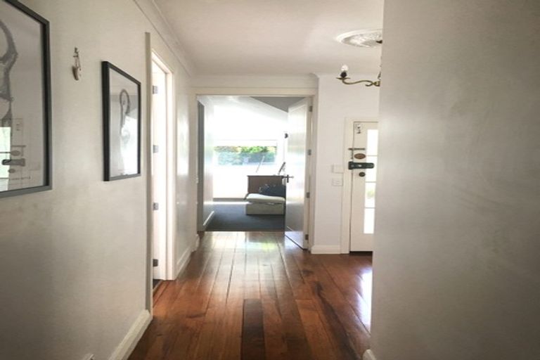 Photo of property in 261 Lake Road, Belmont, Auckland, 0622