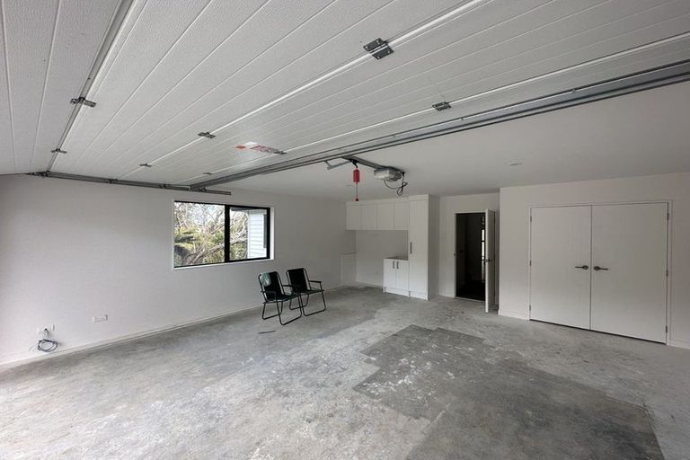 Photo of property in 8b Lynn Road, Bayview, Auckland, 0629
