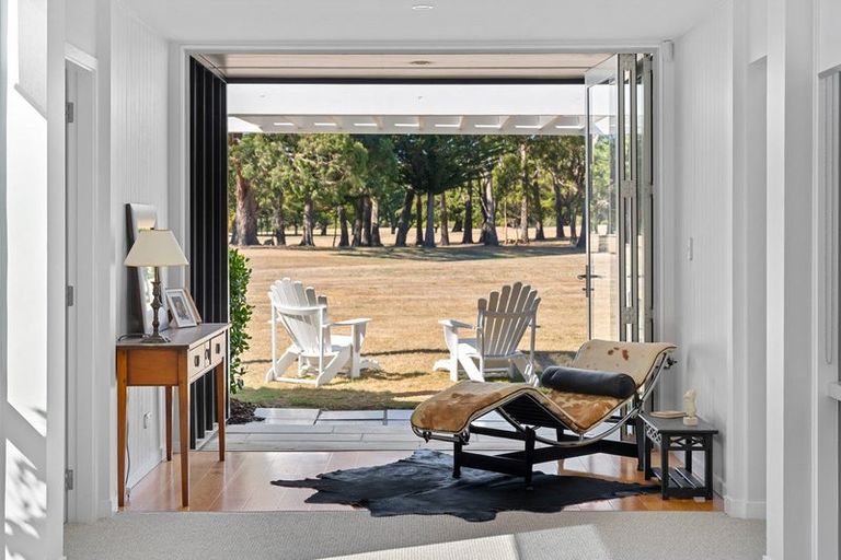 Photo of property in 97 Oxford Street, Martinborough, 5711