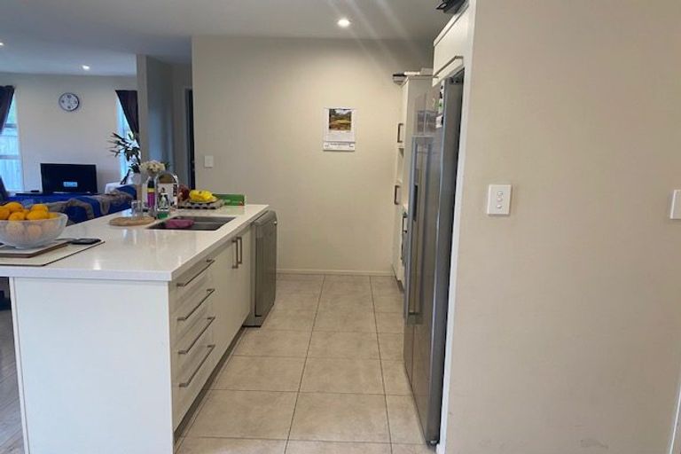 Photo of property in 38 Ballintoy Park Drive, Welcome Bay, Tauranga, 3175