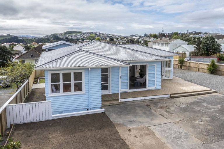 Photo of property in 79 Driver Crescent, Cannons Creek, Porirua, 5024