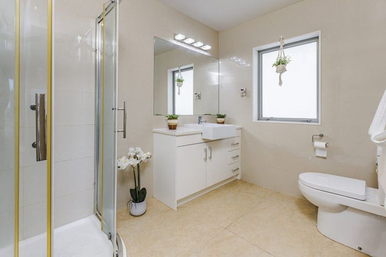 Photo of property in 134 Keri Vista Rise, Papakura, 2110