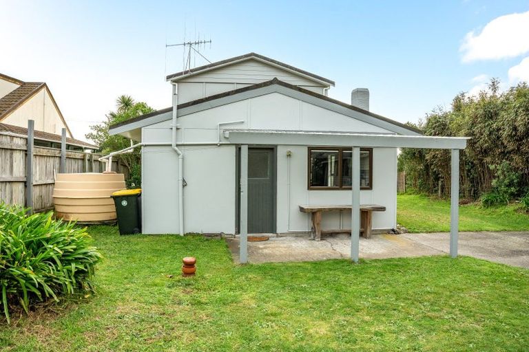 Photo of property in 54 Dixie Street, Te Horo Beach, Otaki, 5581