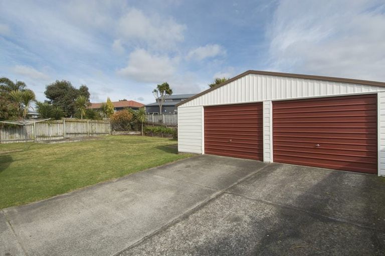 Photo of property in 24 Topaz Drive, Papamoa Beach, Papamoa, 3118