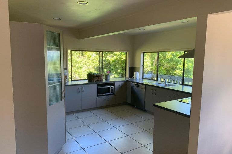 Photo of property in 3 Tinopai Road, Titirangi, Auckland, 0604