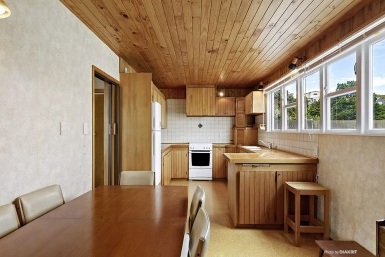 Photo of property in 4 Rahui Street, Strathmore Park, Wellington, 6022