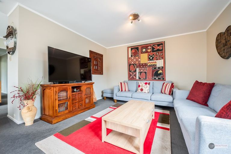 Photo of property in 2/15 Gibson Crescent, Naenae, Lower Hutt, 5011