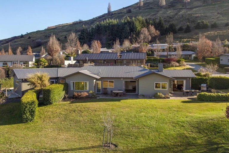 Photo of property in 45 Ferry Hill Drive, Lower Shotover, Queenstown, 9371