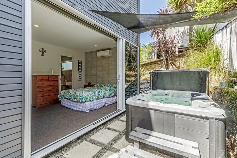 Photo of property in 1/86 Bay Street, Red Beach, 0932