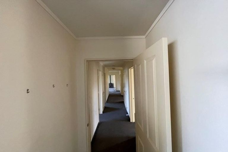 Photo of property in 83 Guildford Drive, Paraparaumu, 5032