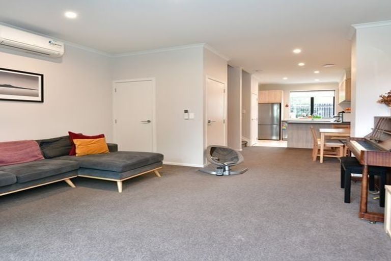 Photo of property in 7/89 Hobsonville Point Road, Hobsonville, Auckland, 0616