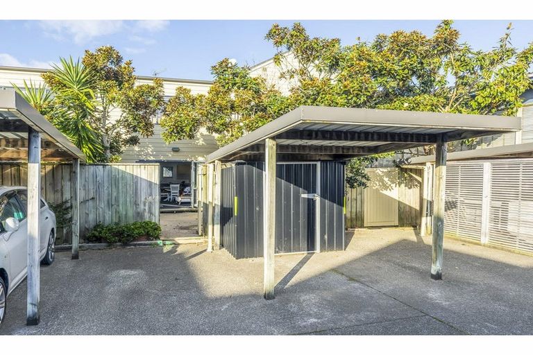 Photo of property in 5j Dryden Place, Mount Wellington, Auckland, 1051