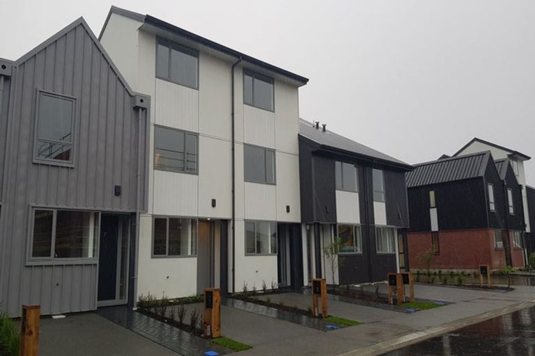 Photo of property in 9 John Street, Stokes Valley, Lower Hutt, 5019