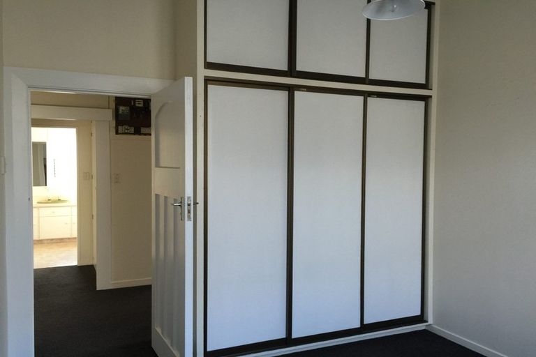 Photo of property in 174 Victoria Road, Saint Clair, Dunedin, 9012