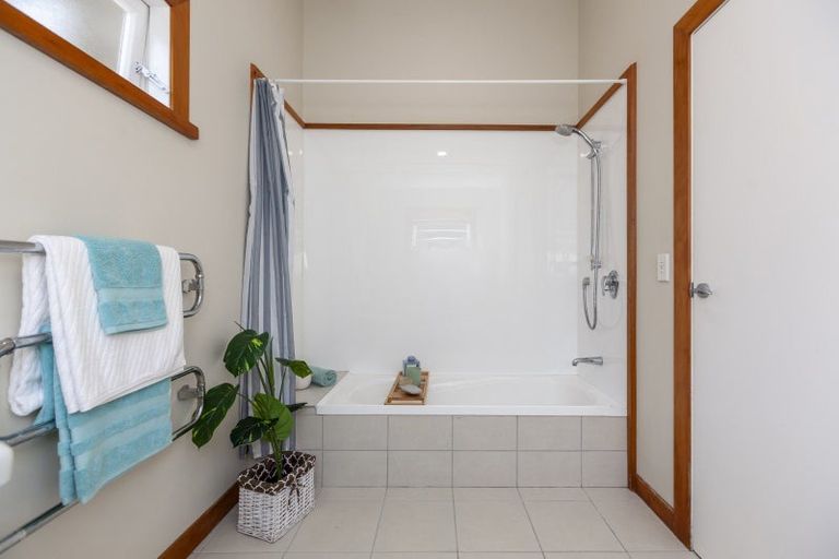 Photo of property in 54 Matai Road, Raumati South, Paraparaumu, 5032