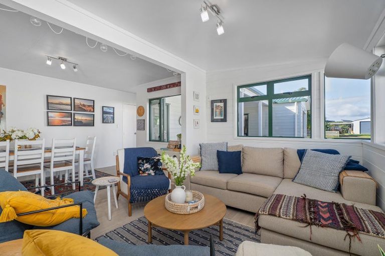 Photo of property in 31 Whitby Avenue, Whitianga, 3510