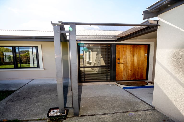 Photo of property in 27 Pirie Street, Palmerston North, 4410