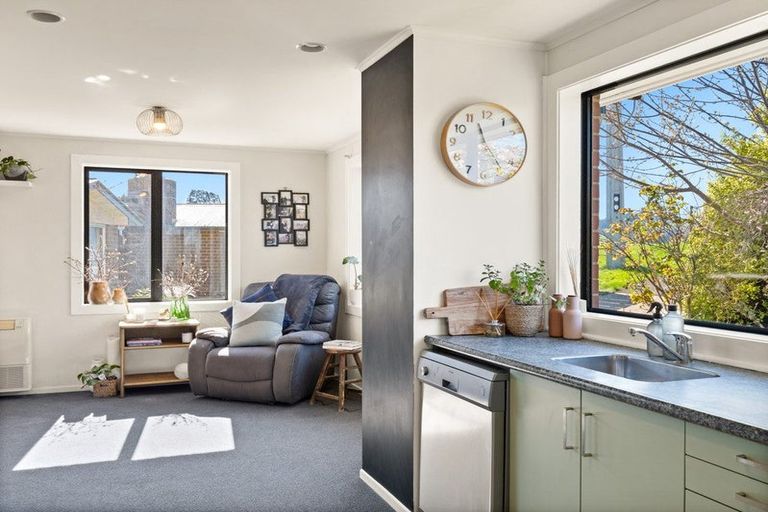 Photo of property in 3 Martin Road, Fairfield, Dunedin, 9018