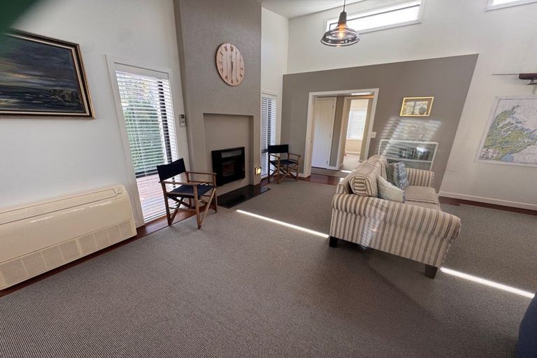 Photo of property in 29 Beach Road, Waikawa, Picton, 7220