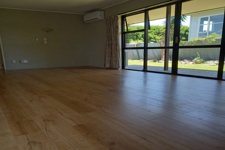 Photo of property in 36b Seabrook Avenue, New Lynn, Auckland, 0600