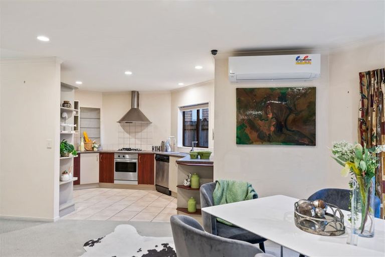 Photo of property in 43 Chieftain Rise, Goodwood Heights, Auckland, 2105