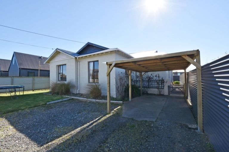 Photo of property in 16 Charles Street, Grasmere, Invercargill, 9810