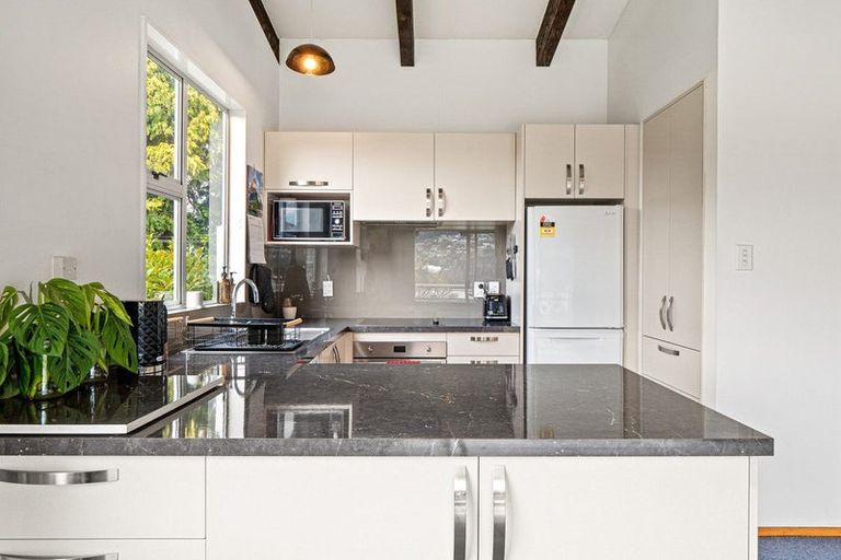 Photo of property in 52 Oregon Drive, Kelvin Heights, Queenstown, 9300