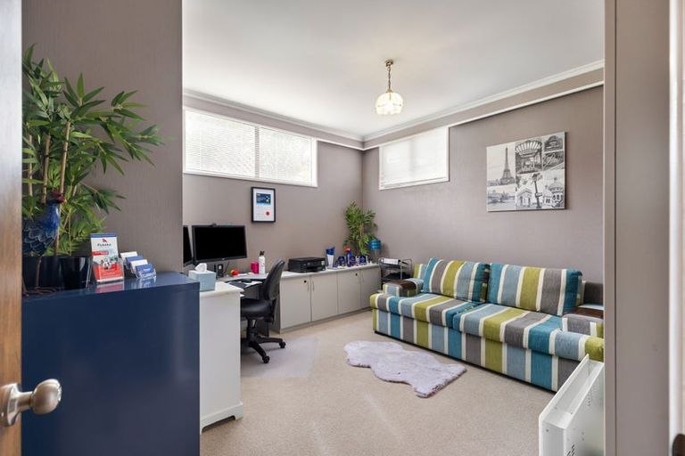 Photo of property in 55 Rhodes Drive, Kelvin Grove, Palmerston North, 4414
