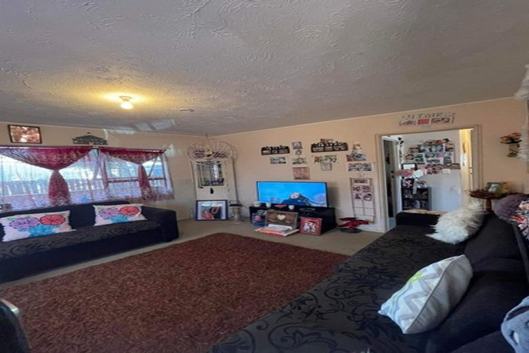 Photo of property in 2/20 Burundi Avenue, Clendon Park, Auckland, 2103