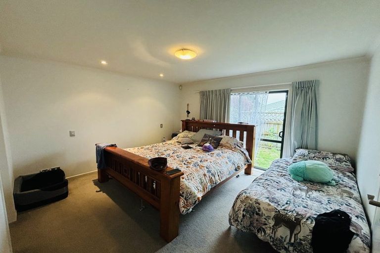 Photo of property in 20a Hira Street, Waikanae, 5036
