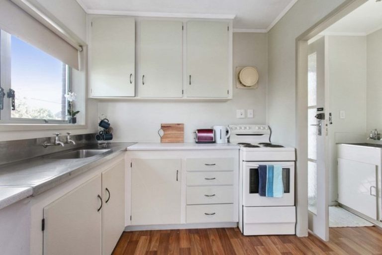 Photo of property in 1/6 Ray Small Drive, Papakura, 2110