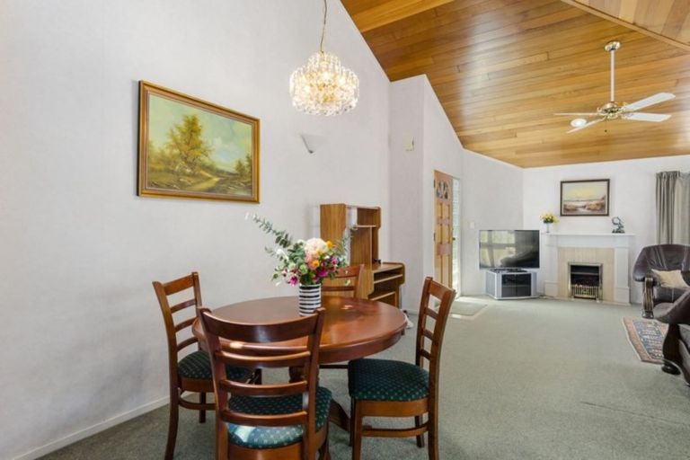 Photo of property in 3/53 Anzac Road, Browns Bay, Auckland, 0630