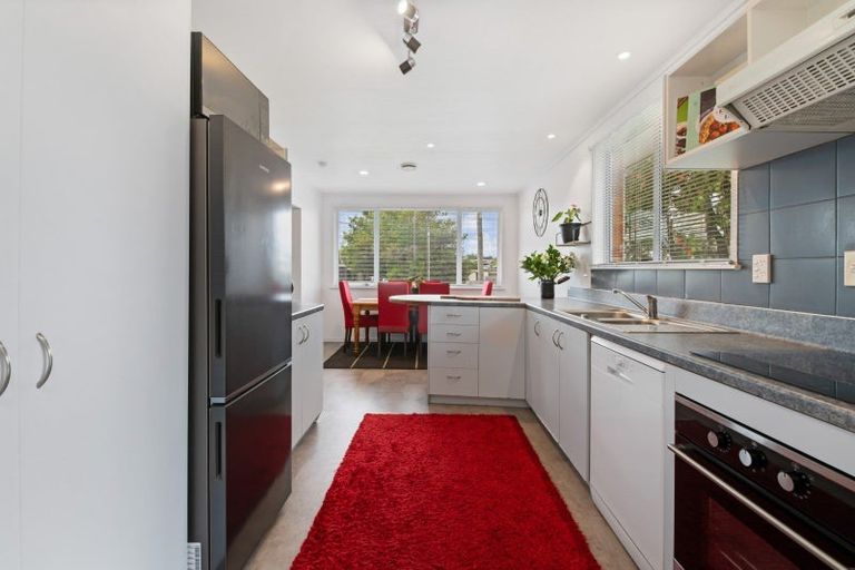 Photo of property in 4 John Road, Fairy Springs, Rotorua, 3015