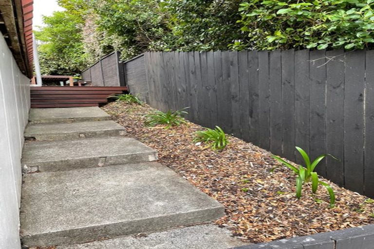 Photo of property in 5a Rimu Road, Stanmore Bay, Whangaparaoa, 0932