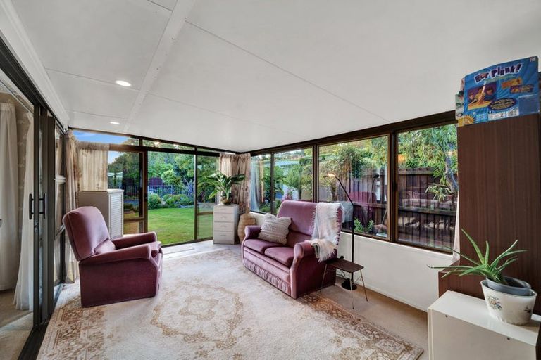 Photo of property in 287 Avonhead Road, Avonhead, Christchurch, 8042