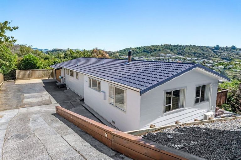 Photo of property in 58 Mercury Way, Whitby, Porirua, 5024