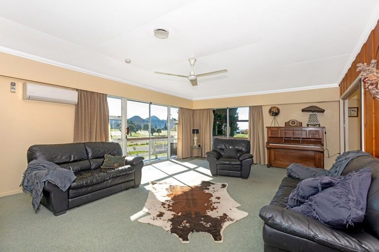 Photo of property in 12 Banks Street, Tolaga Bay, 4077