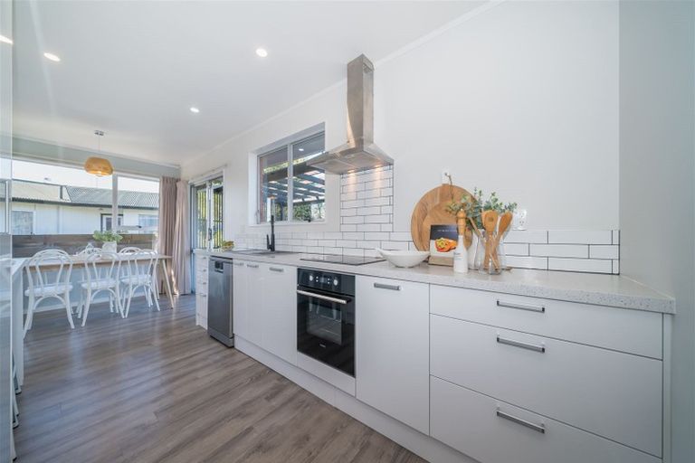 Photo of property in 22 Lockhart Avenue, Milson, Palmerston North, 4414