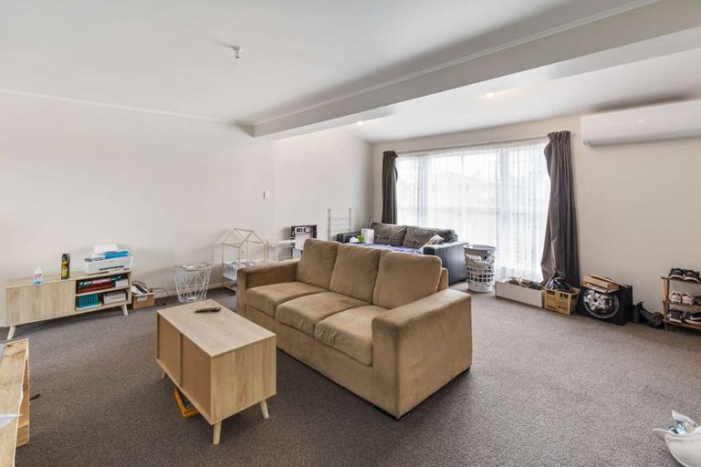 Photo of property in 26-28 Matipo Street, Castlecliff, Whanganui, 4501