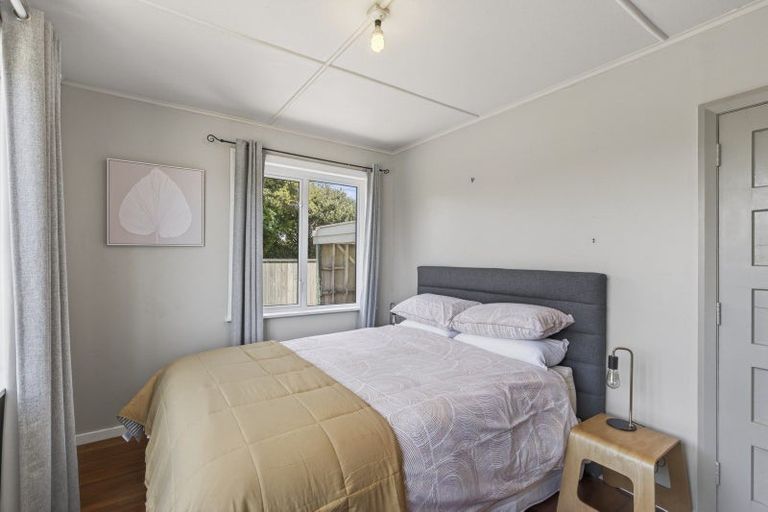 Photo of property in 10 Chard Street, Westown, New Plymouth, 4310