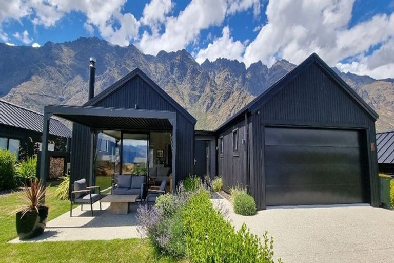 Photo of property in 27 Glenfiddich Road, Jacks Point, Queenstown, 9371