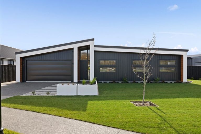 Photo of property in 5 Oakbridge Boulevard, Marshland, 8051