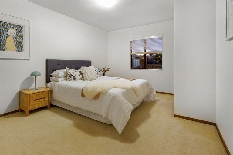 Photo of property in 44 Milford Road, Milford, Auckland, 0620