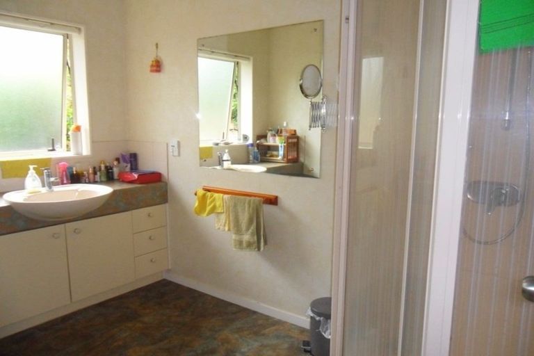 Photo of property in 13 Milan Drive, Glen Eden, Auckland, 0602