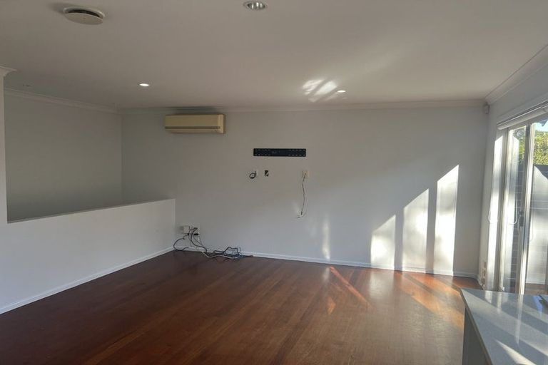 Photo of property in 1/15 Beulah Avenue, Rothesay Bay, Auckland, 0630